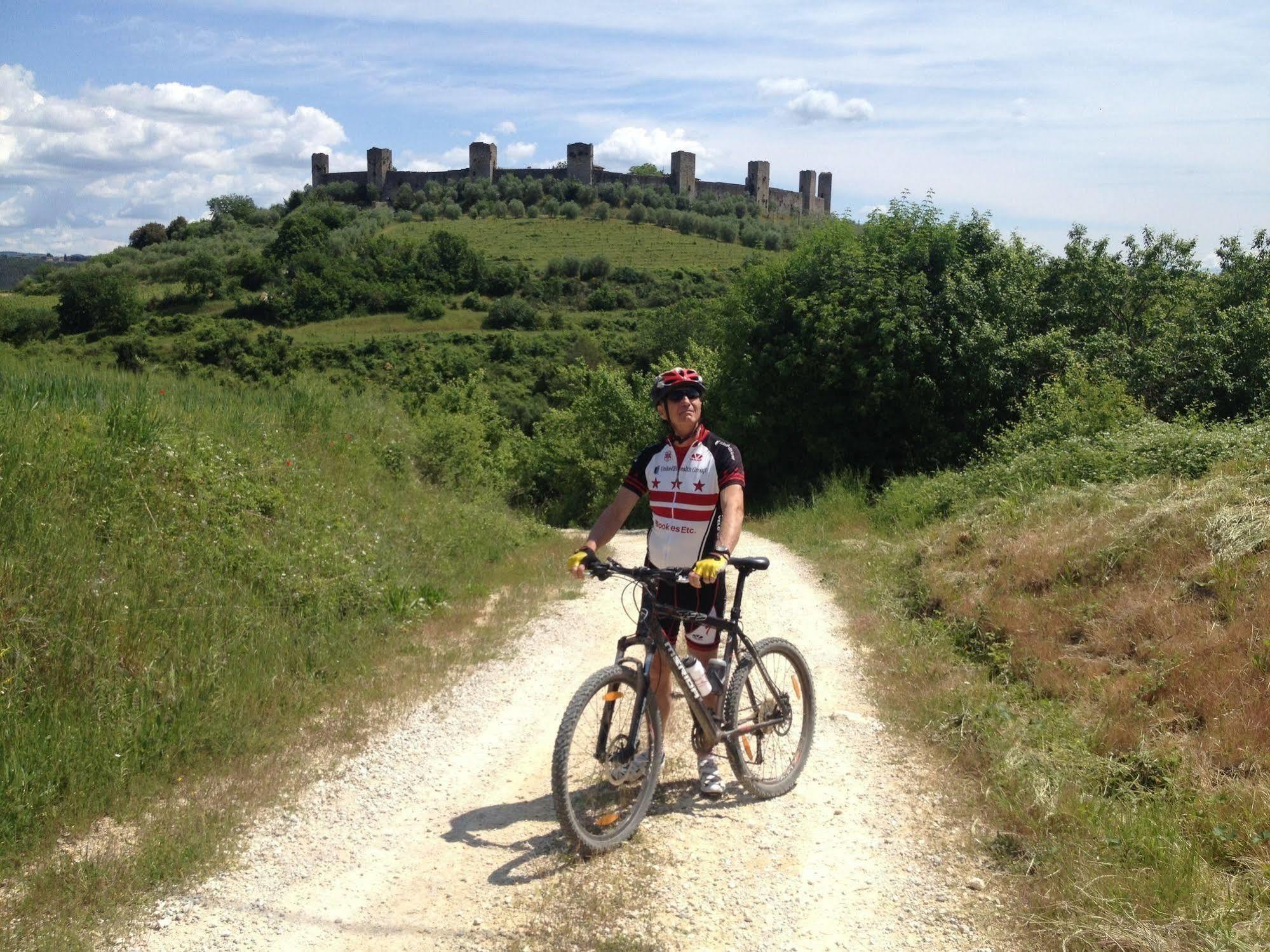 Podere Salicotto Guest House Buonconvento Exterior photo